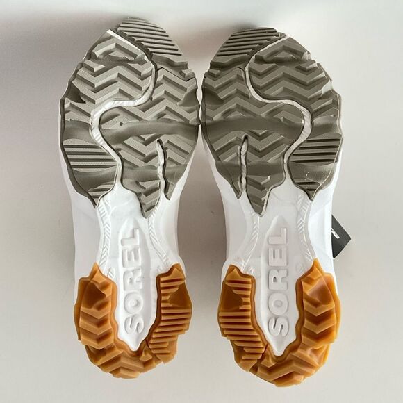 New Sorel Waterproof Caribou Kinetic Breakthru Sneaker Boots Tan Gray 8.5 - Picture 9 of 13